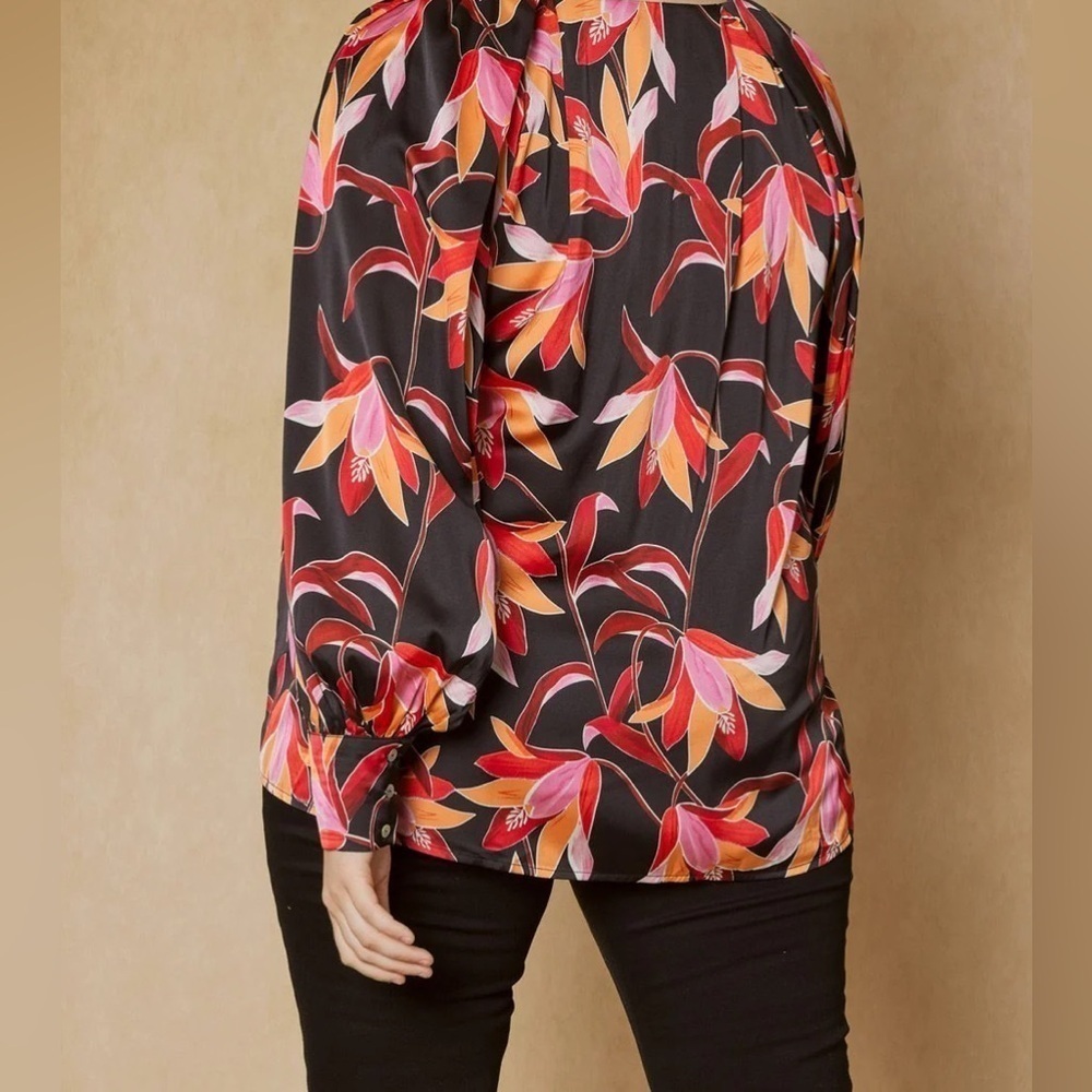 Entro floral pleated blouse - Picture 2 of 10